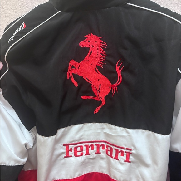 Formula 1 Ferrari Black Quilted Jacket with Yellow Tag - Picture 7 of 11